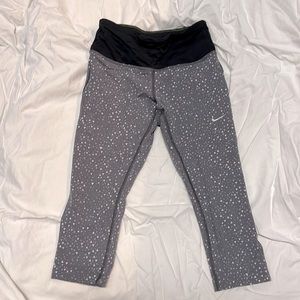 Nike running active wear leggings, size xs , capri leggings, multicolor